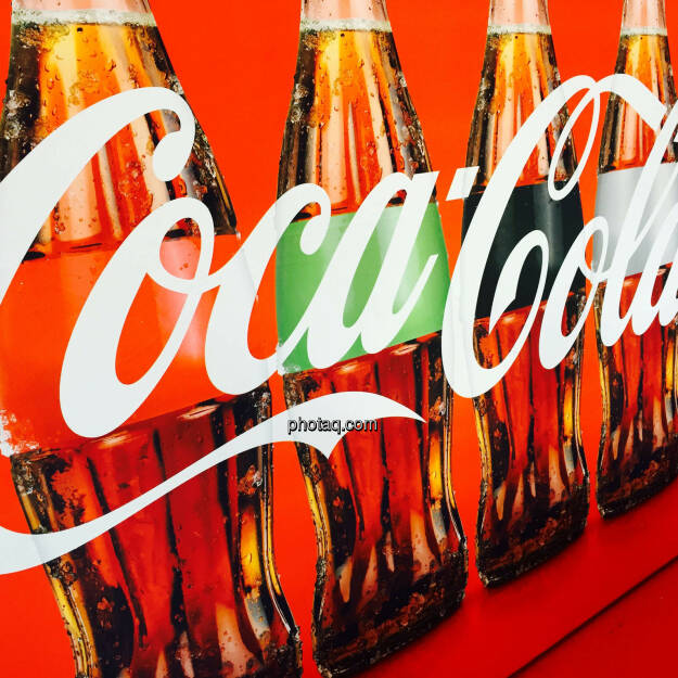 Coca Cola, Flaschen, © photaq.com (24.08.2015) 