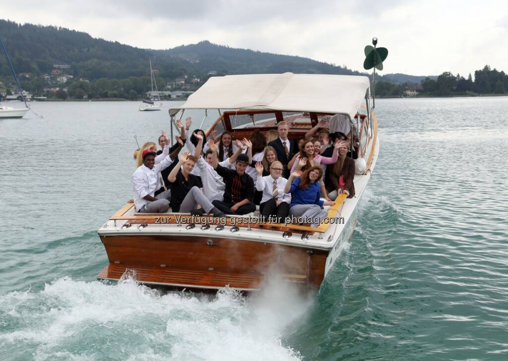 Pörtschach am Wörthersee : Fachkarriere-Ausbildung als Geheimnis hinter dem Erfolg : Nach Weltmeisterschaftsgold von Restaurantservice-Weltmeisterin Franziska Ehgartner bei den World Skills trainieren bei der List Hospitality Group schon die nächsten Nachwuchstalente. Ein Workshop im Parkhotel Pörtschach, dem Ausbildungsbetrieb der neuen Weltmeisterin, gewährte nun Einblicke in das Erfolgsmodell – von Training bis Mentoring durch die Geschäftsleitung der Gruppe : © Fotograf: Daniel Raunig/Fotocredit: Parkhotel Pörtschach**** Superior/APA-Fotoservice/Raunig, © Aussendung (25.08.2015)