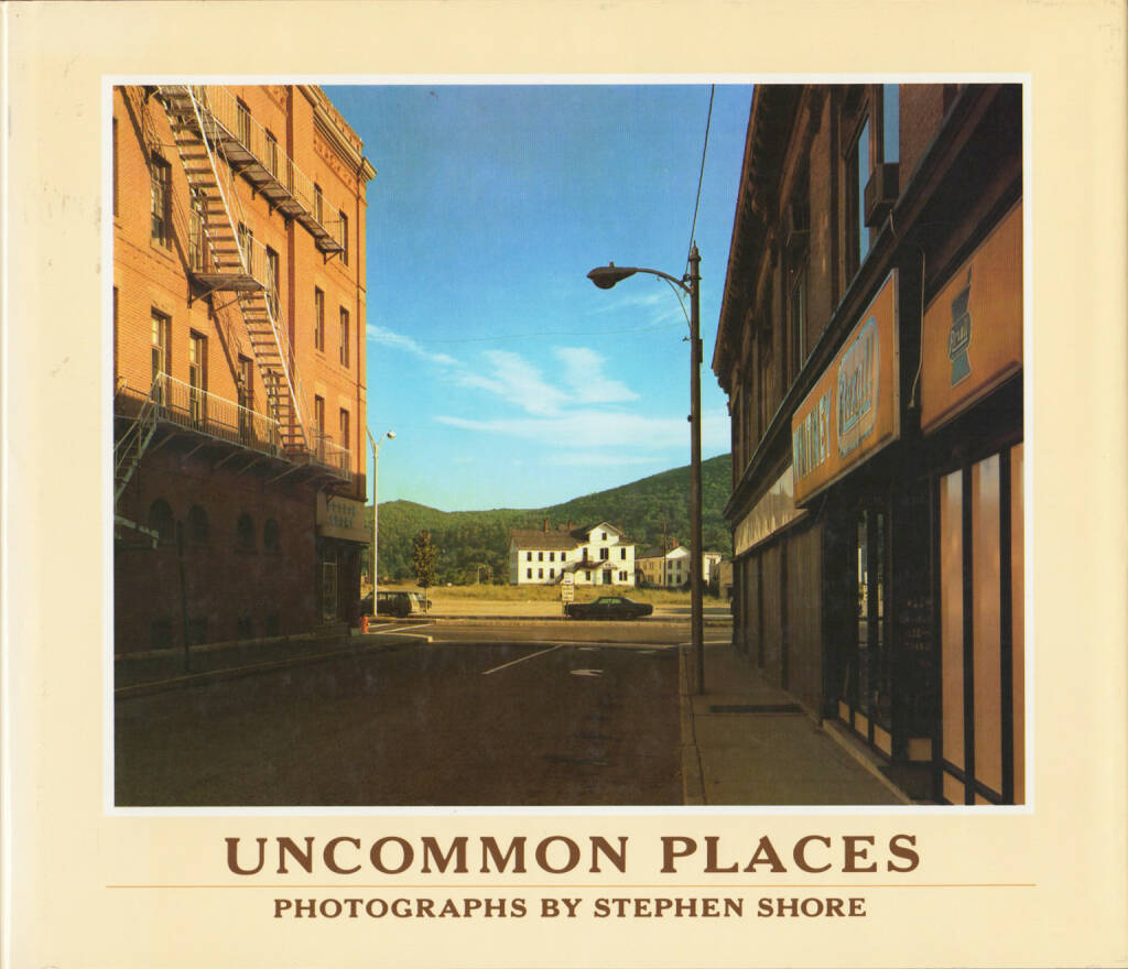 Stephen Shore - Uncommon Places, Aperture 1982, Cover - http://josefchladek.com/book/stephen_shore_-_uncommon_places, © (c) josefchladek.com (28.08.2015) 