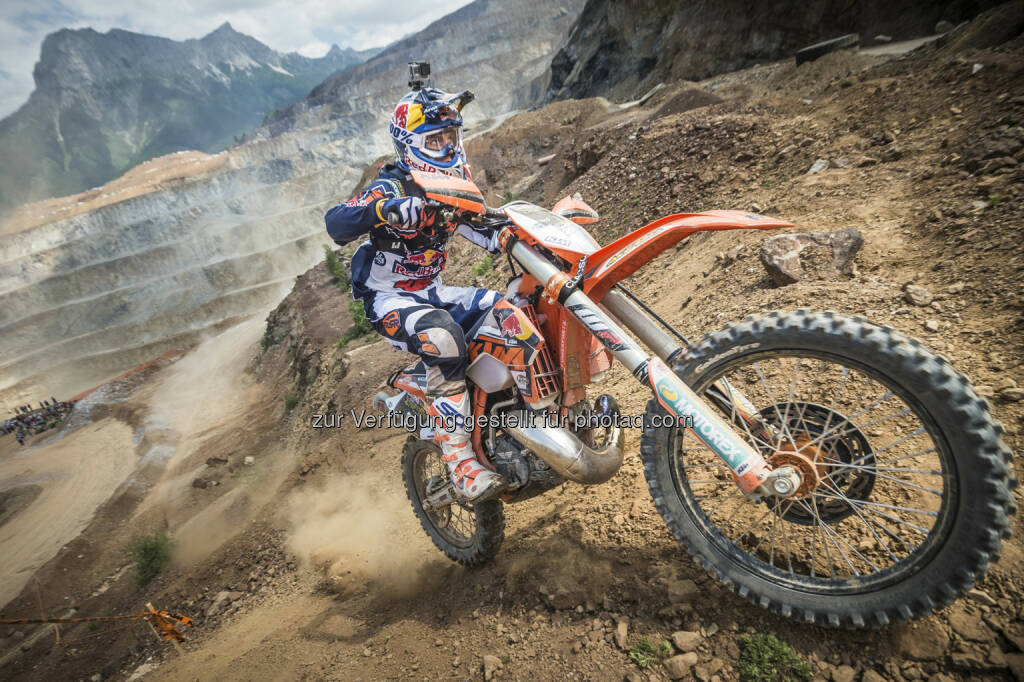 Jonny Walker : Erzbergrodeo 2016: Die 22ste Ausgabe der weltweit renommierten Motorrad-Offroadveranstaltung geht vom 26. bis 29. Mai 2016 über die beeindruckende Bühne des Steirischen Erzbergs : Fotograf: Philip Platzer/Fotocredit: Red Bull Content Pool, © Aussendung (28.08.2015) 