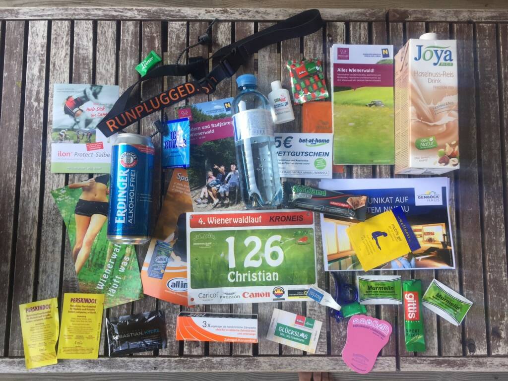 Startersackerl Wienerwaldlauf 2015 mit Runplugged Startnummerngurt (29.08.2015)