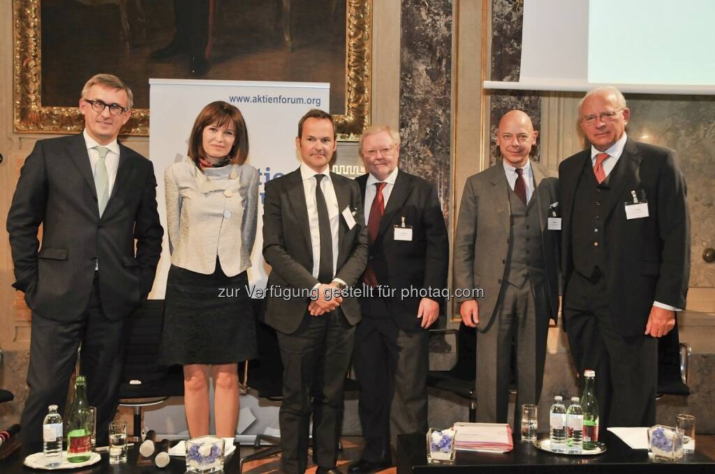 Robert Ottel (voestalpine/Aktienforum), Birgit Kuras (Wiener Börse), Franz Schellhorn (Die Presse), Werner Muhm (AK), Kurt Pribil (FMA), Claus Raidl (OeNB) (15.12.2012) 