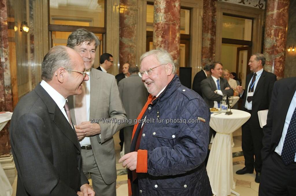 Michael Spiss (RCB),  Werner Muhm (AK) (15.12.2012) 