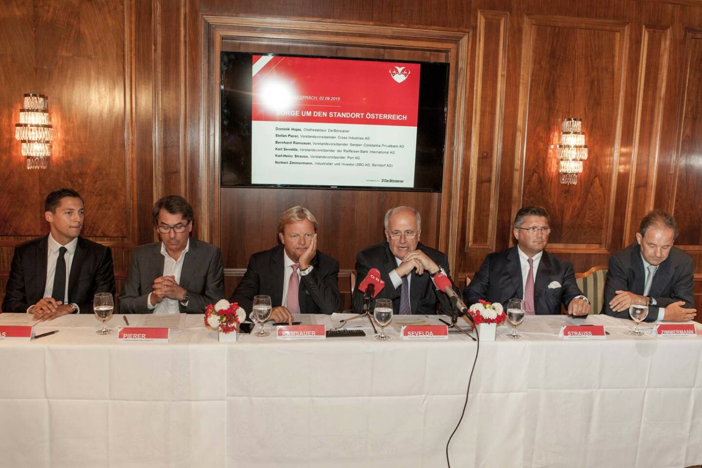 Dominik Hojas (Der Börsianer), Stefan Pierer (KTM), Bernhard Ramsauer (Semper Constantia), Karl Sevelda (RBI), Karl-Heinz Strauss (Porr), Norbert Zimmermann (SBO, Berndorf): PK Nur ein gesunder Standort sorgt für Wohlstand in Österreich