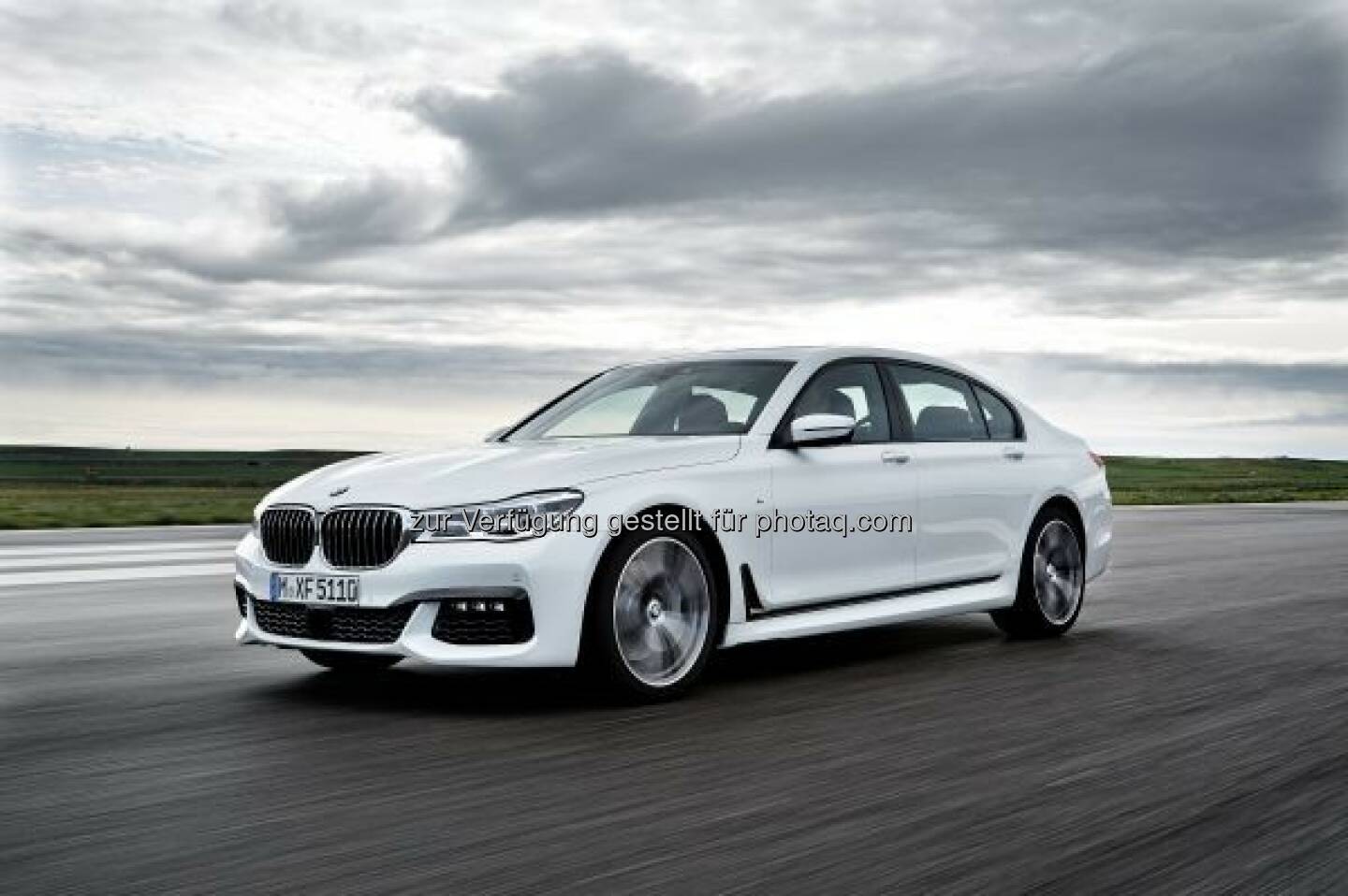 BMW 7er 750Li xDrive mit M Sportpaket : Der Generationswechsel an der Spitze des Modellprogramms und das Startsignal für ein breites Angebot an Plug-in-Hybrid-Fahrzeugen stehen im Mittelpunkt des Auftritts von BMW auf der Internationalen Automobil-Ausstellung (IAA) 2015 in Frankfurt am Main : © BMW Group