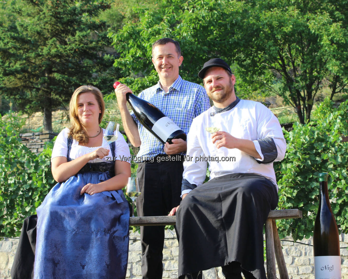 Anna Wallisch (Restaurantleiterin) , Martin Nigl, Thomas Lück (Küchenchef) : Weinhaus Nigl in Senftenberg mit neuem Team : Das Weinhaus Nigl hat mit den Gastronomie-Vollprofis Anna Wallisch und Thomas Lück neue Gastgeber für sein Restaurant und Hotel gefunden : © Nigl