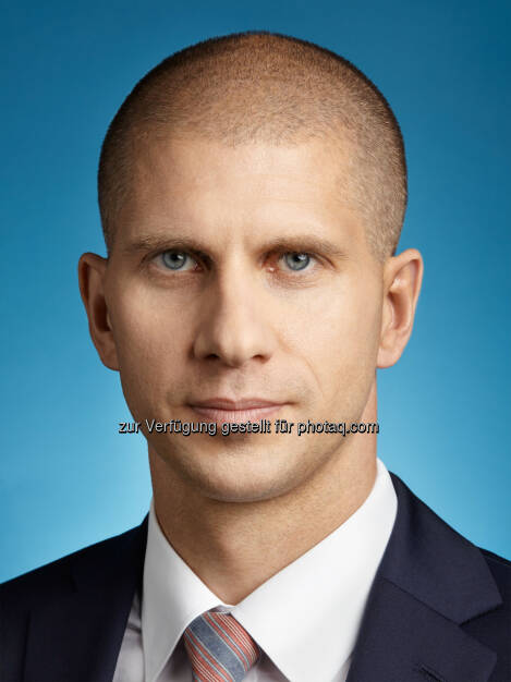 Marcin Asłanowicz :  Neuer Partner und Leader der fünfzehnköpfigen Praxisgruppe Prozessführung und Schiedsverfahren im Warschauer Büro der Rechtsanwaltskanzlei Wolf Theiss : © Wolf Theiss, © Aussendung (11.09.2015)