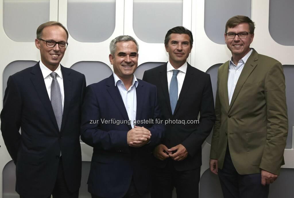 Klaus Malle (Accenture), Markus Kienberger (Google Österreich), Robert Zadrazil (UniCredit Bank Austria), Werner Wutscher (New Venture Scouting), © Fotocredit: © Accenture/APA/ Roßboth  (15.09.2015) 