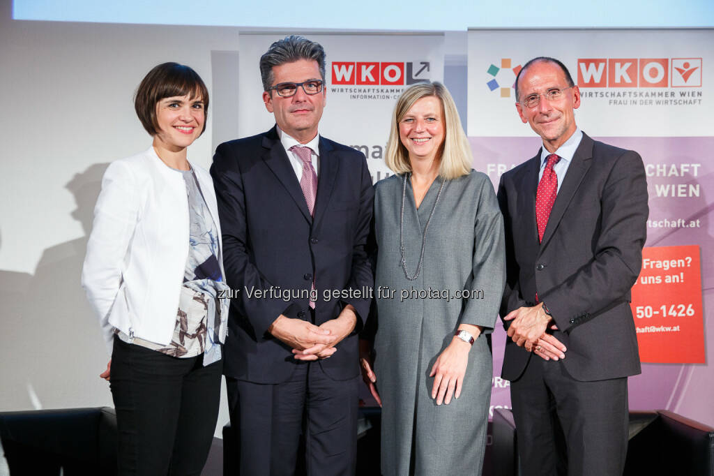 Mari Lang, Martin Heimhilcher (Spartenobmann WKW Information und Consulting), Petra Gregorits (Vorsitzende von Frau in der Wirtschaft Wien), Peter Filzmaier (Professor an der Donau-Universität Krems) : Neue Rollenbilder und flexible Arbeitszeitmodelle für die Arbeitswelt 2.0 : „Frau in der Wirtschaft Wien“ und „Wirtschaftskammer Wien Sparte Information & Consulting“ diskutierten mit Peter Filzmaier : © Florian Wieser, © Aussender (24.09.2015) 