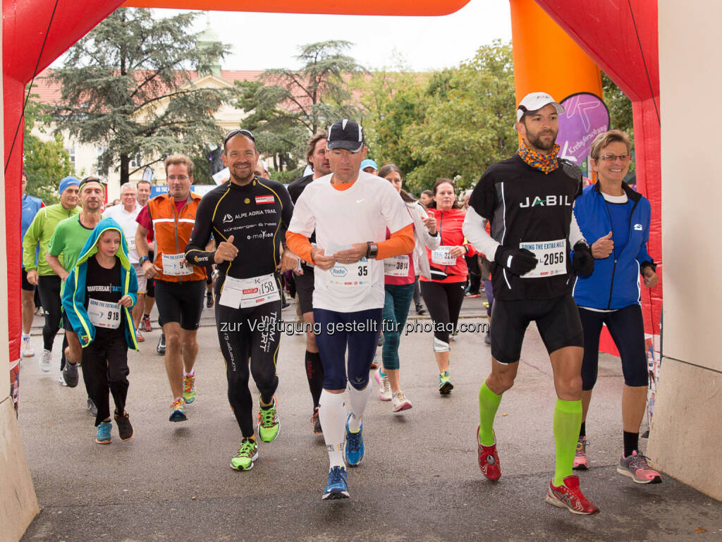 Krebsforschungslauf 2015: Startschuss zum Krebsforschungslauf der Initiative Krebsforschung der MedUni Wien in den Höfen des Alten AKH unter dem Motto Go the extra Mile! für den Kampf gegen den Krebs : Fotocredit: MedUni Wien/Russmann, © Aussender (26.09.2015) 