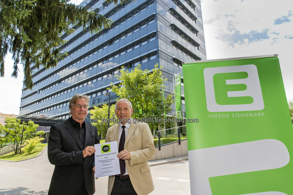 Ernst Giselbrecht (Architekt), Christian Purre (Vorstandssprecher) : Großer US-Architekturpreis „Green Good Design Award“  für „E-Office“ der Energie Steiermark : Fotocredit: Energie Steiermark, © Aussendung (30.09.2015) 