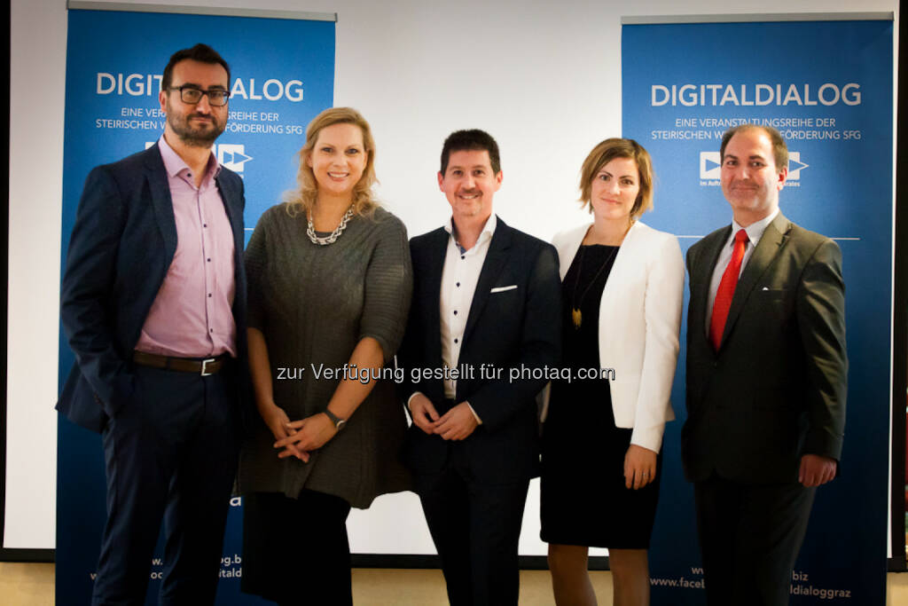 Roman Grandits (ÖGB-Verlag), Ingrid Rehusch (Moderation), Martin Schevaracz (APA-IT), Nadine Rigele (APA-IT), Andreas Wanda (TÜV Austria) : Digitaldialog: Corporate Publishing auf digitalen Wegen : Experten diskutierten in Graz über Unternehmenskommunikation der Zukunft – Trend geht zu Interaktivität und Dialog – „Dabei sein ist wichtig. Aber nicht um jeden Preis.“ : Fotocredit: Daniel Scherz, © Aussender (30.09.2015) 