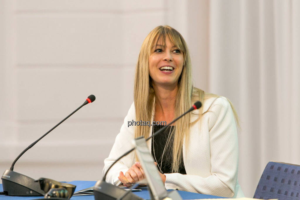 Nina Bergmann (finanzen.at/Springer), © photaq/Martina Draper (01.10.2015)