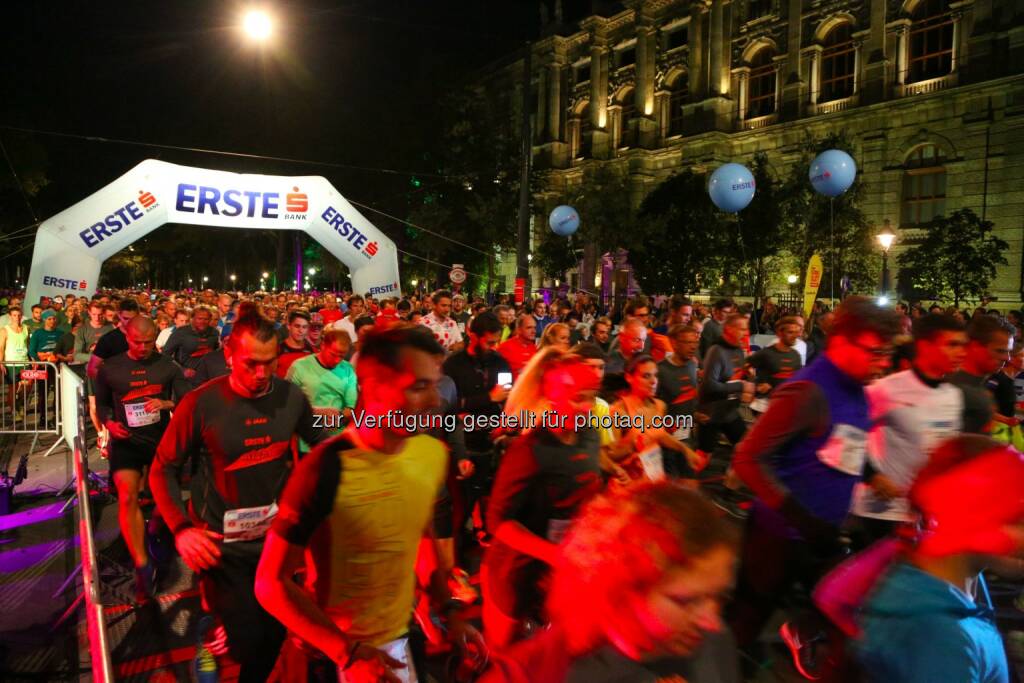 erste bank vienna night run 2015, Start, © leisure.at/Ludwig Schedl (02.10.2015) 