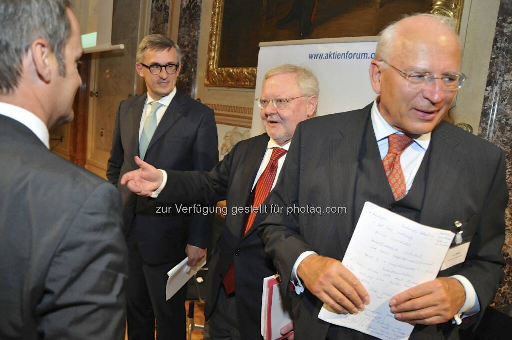 Robert Ottel (voestalpine / Aktienforum), Werner Muhm (AK), Claus Raidl (OeNB) (15.12.2012) 