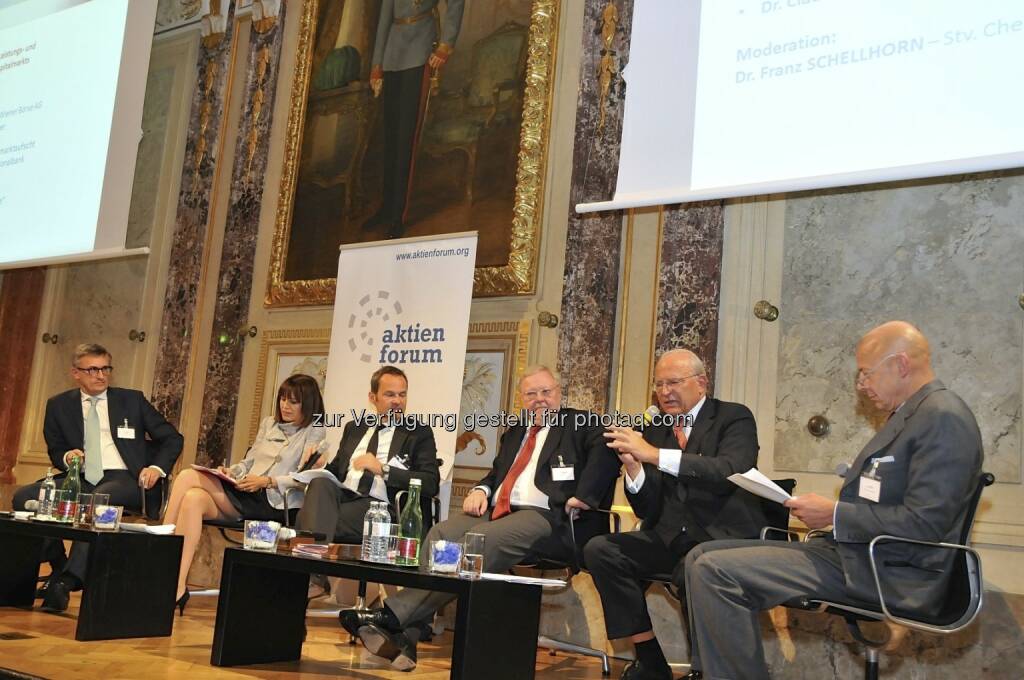 Robert Ottel (voestalpine/Aktienforum), Birgit Kuras (Wiener Börse), Franz Schellhorn (Die Presse), Werner Muhm (AK), Claus Raidl (OeNB), Kurt Pribil (FMA) (15.12.2012) 