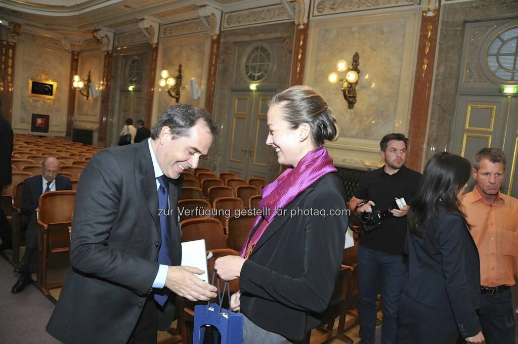 Wolfgang Matejka (Matejka & Partner), Ulrike Haidenthaller (Aktienforum) (15.12.2012) 