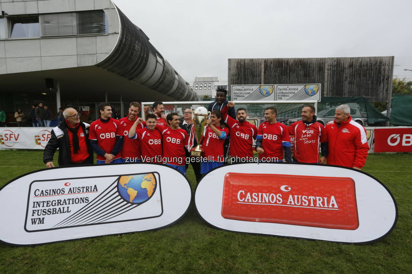 Team Libanon Salzburg : Die 10. Casinos Austria Integrationsfußball WM endete am 11. Oktober mit einem spannenden Finale : Libanon Salzburg gewann das Finale der Casinos Austria Integrationsfußball WM in Salzburg. ©: Heiko Mandl