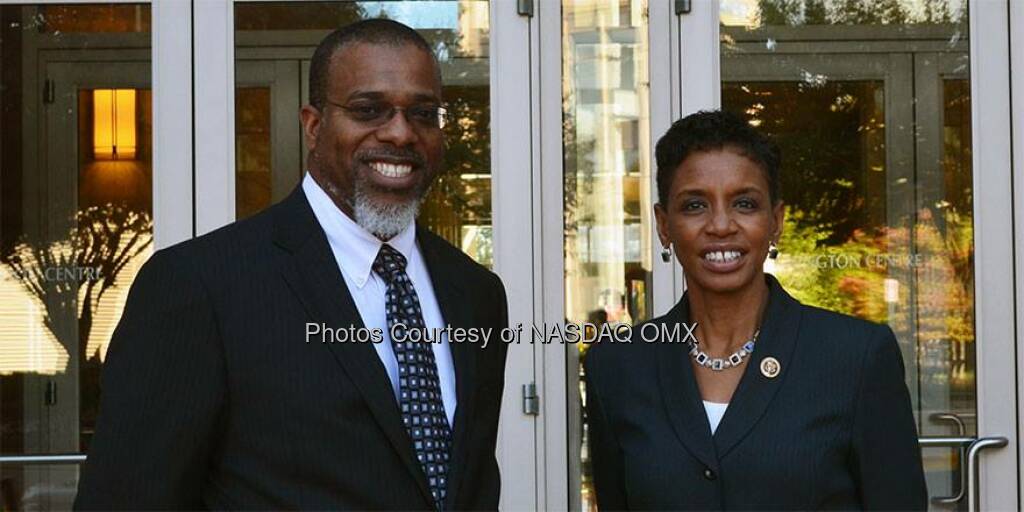 A nice coffee talk with Congresswoman Donna F. Edwards last week discussing Maryland’s #innovation, #education and #transportation. Thank you for stopping by our Rockville Nasdaq office!  Source: http://facebook.com/NASDAQ (22.10.2015) 