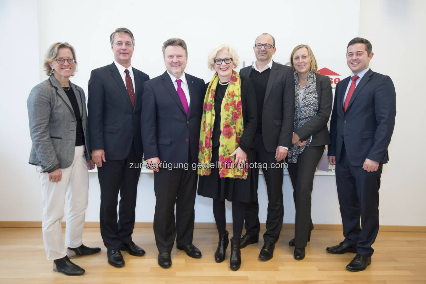 Monika Thomas (Stadtbaurätin Stadt Wolfsburg), Gunther Adler (Baustaatssekretär), Michael Ludwigm (Wohnbaustadtrat Wien), Barbara Ettinger-Brinckmann (Präsidentin der deutschen Bundesarchitektenkammer), Christian Aulinger (Präsident der österreichischen Bundeskammer der ZiviltechnikerInnen), Christiane Schwarte (Unterabteilungsleiterin Bmub), Mathias Steinhauser (Deutsche Botschaft in Österreich) : Besuch des deutschen Baustaatssekretärs Adler bei Wohnbaustadtrat Ludwig in Wien : Fotocredit: Bundeskammer der ZiviltechnikerInnen/APA-Fotoservice/Hörmandinger