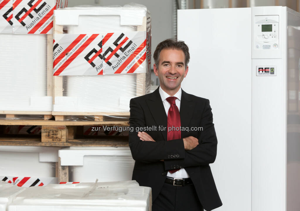 Martin Hagleitner (Vorstand Austria Email) : Am Weltspartag zum Installateur statt zur Bank - Sanierung ist ertragreicher! Täglich Geld sparen - mit modernen Warmwasserspeichern und Heizungsanlagen :  Fotocredit: Austria Email/ Koch /www.citronenrot, © Aussendung (26.10.2015) 