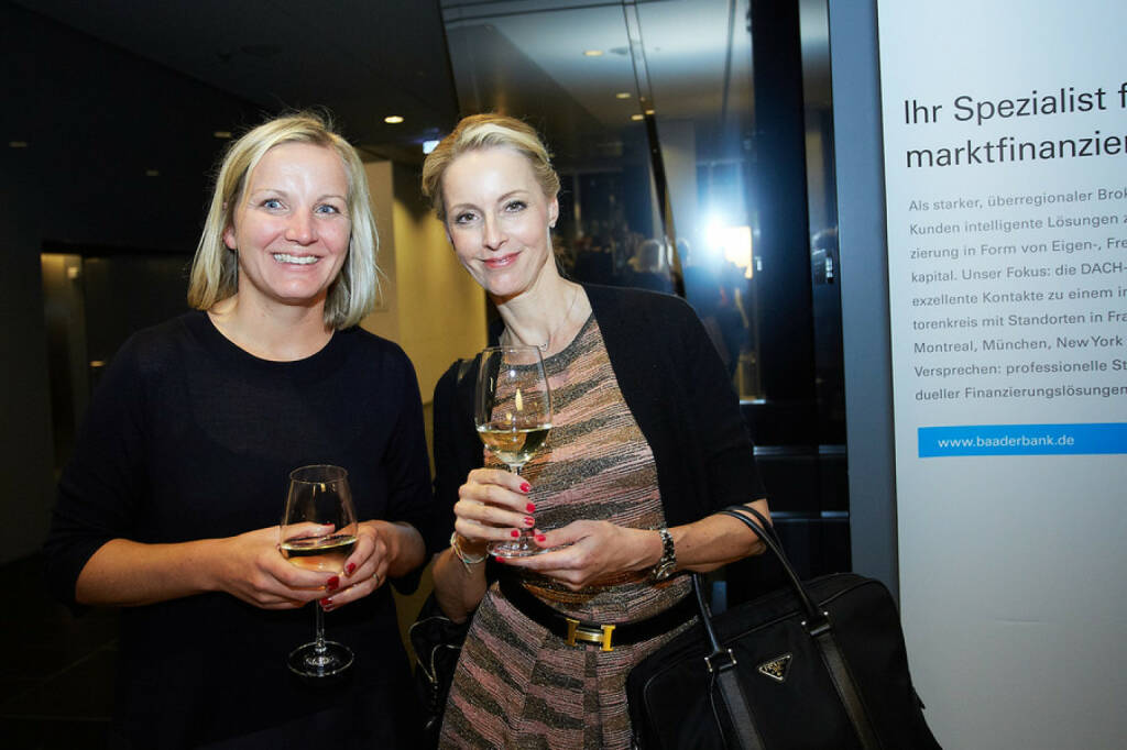 C.I.R.A.-Generalsekretärin Elisabeth Karner, Daniela Philipp-Sabelko, Moderatorin der diesjährigen Verleihung der Reporting-Awards., © APA-Fotoservice für CIRA. Mit freundlicher Genehmigung der CIRA. (26.10.2015) 