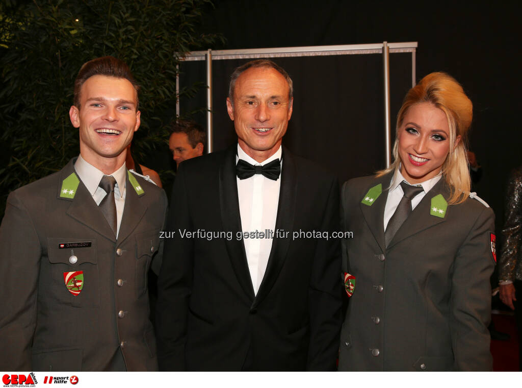 Vadim Garbuzov, Anton Schutti, Kathrin Menzigar : Photo: GEPA pictures/ Hans Oberlaender (30.10.2015) 