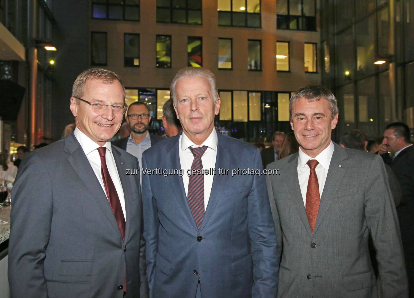 Rainer Stelzer, Reinhold Mitterlehner, Heinrich Schaller : Weltspartagsempfang Raiffeisenlandesbank Oberösterreich : Fotocredit: RLB OÖ