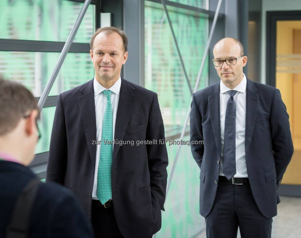 Philipp von Lattorf, Darryl McConnell (beide Boehringer Ingelheim) : Boehringer Ingelheim forciert immunonkologische Forschung : Kombinierte Therapie mit Fokus auf Krebszelle und Immunzelle : Fotocredit: Rainer Mirau, © Aussender (17.11.2015) 