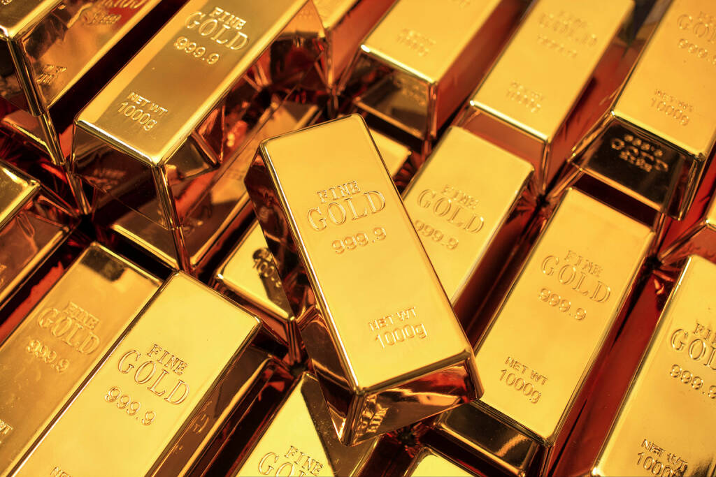 Goldbarren, Gold http://www.shutterstock.com/de/pic-156792248/stock-photo-many-gold-bars-or-ingot.html, © www.shutterstock.com (20.11.2015) 