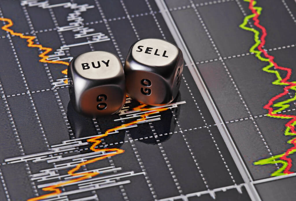 Buy, Sell, Aktien, Handeln, Trade, Kurs http://www.shutterstock.com/de/pic-132837878/stock-photo-dices-cubes-to-trader-cubes-with-the-words-sell-buy-on-financial-chart-as-background-selective.html, © www.shutterstock.com (20.11.2015) 