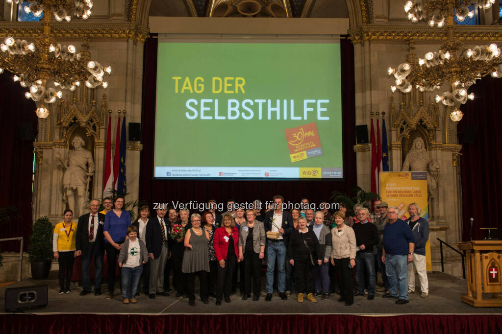 Selbsthilfe stellt sich vor : Tag der Selbsthilfe im Wiener Rathaus bot Information und Austausch : Über 80 Selbsthilfegruppen feierten im Wiener Rathaus beim Tag der Selbsthilfe auch das Jubiläum 30 Jahre Selbsthilfe-Unterstützung in Wien : Fotocredit: Wiener Gesundheitsförderung/Rinkhy, © Aussender (23.11.2015) 