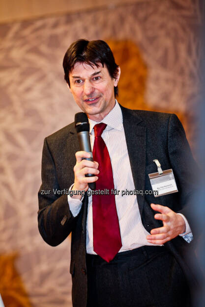 Peter Brezinschek (Chefanalyst der Raiffeisen Research), (C) Astrid Bartl für IIR (28.03.2013) 