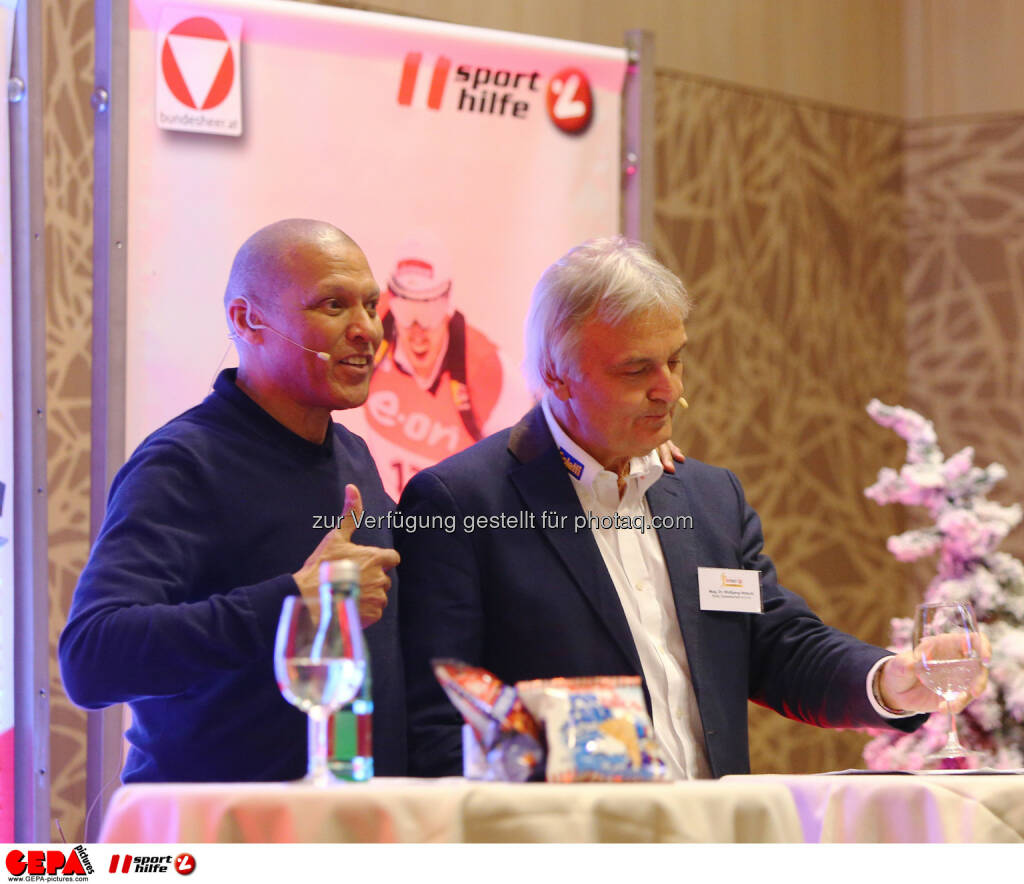 Coach Chris Hamilton (Inner Performance) and Wolgang Hoetschl (Kellys) (Photo: GEPA pictures/ Christian Ort), © Sporthilfe/GEPA (01.12.2015)