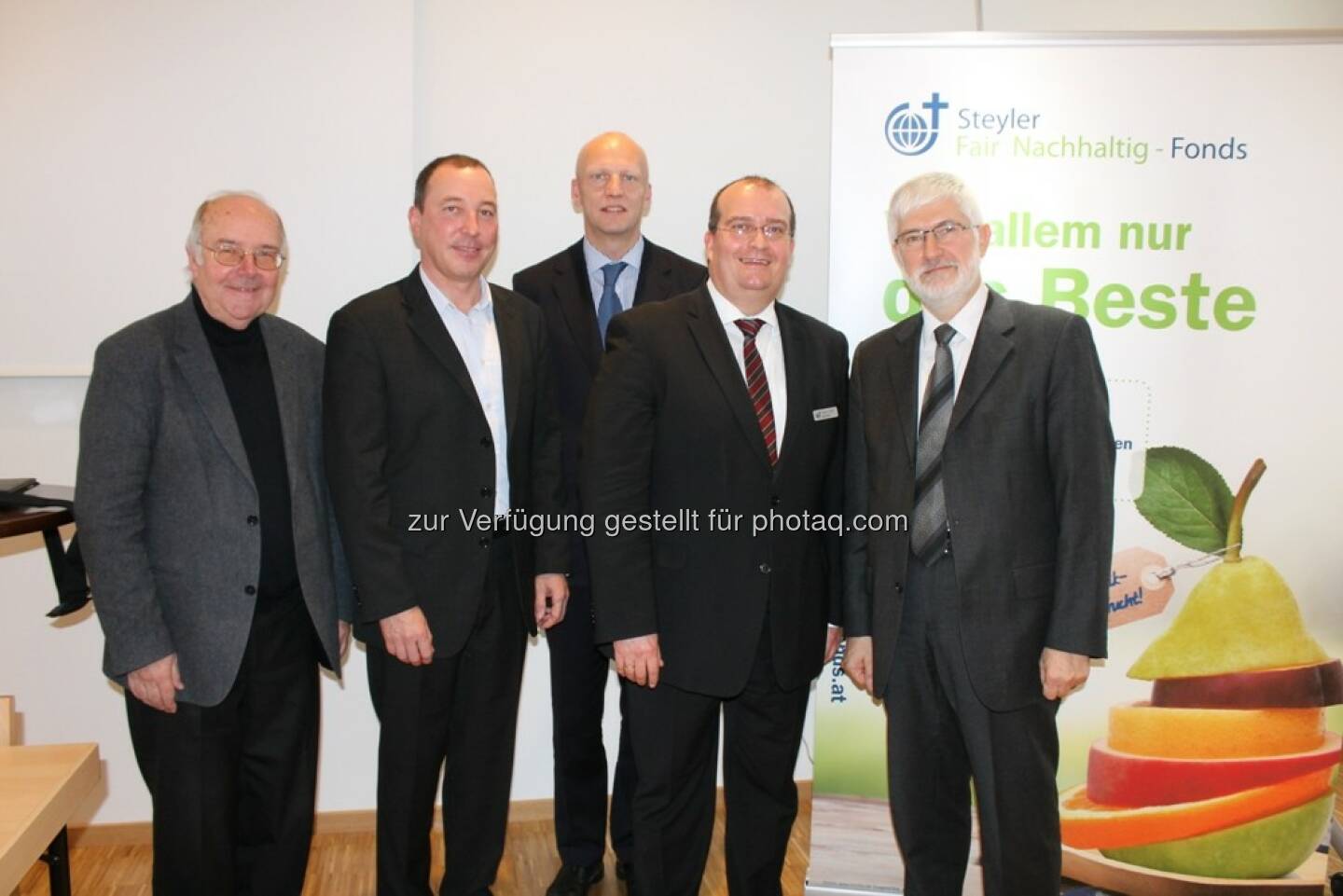 Pater Riedlsperger, Klaus Gabriel, Stefan Scholz, Ralf Kern, Heinz Hödl : Kardinal König Haus in Wien : Steyler Business-Lunch zu Perspektiven der nachhaltigen Geldanlage : Große Potenziale für ethisches Investment in Österreich : Wie lassen sich durch ethisches Investment faire Renditen erzielen : © Steyler Ethik Bank