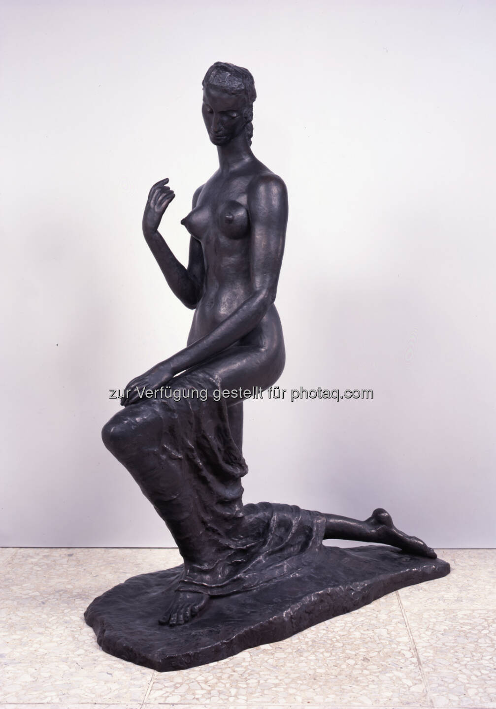 Wilhelm Lehmbruck (1881–1919), Kniende, 1911, Bronze, 174,5 × 67,7 × 140 cm, Privatbesitz : Visionär und bahnbrechend : Neues Leopold Museum-Direktorium und Kuratoren präsentieren Jahresvorschau 2016 : Wegbereiter(innen) des Neuen von Lehmbruck bis De Bruyckere : Fotocredit: Beim Besitzer/Kirtz