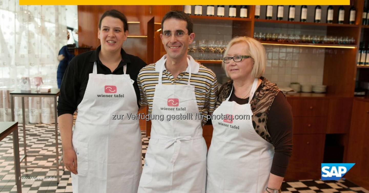 „Für hundert Leute zu kochen ist eine aufregende Erfahrung.“

Michael kocht Suppen, verlädt Lebensmittelspenden und will so Obdachlosen und Bedürftigen in Wien eine warme Mahlzeit verschaffen. Erfahren Sie mehr über sein soziales Engagement: http://spr.ly/6180Br0nm  Source: http://facebook.com/SAP