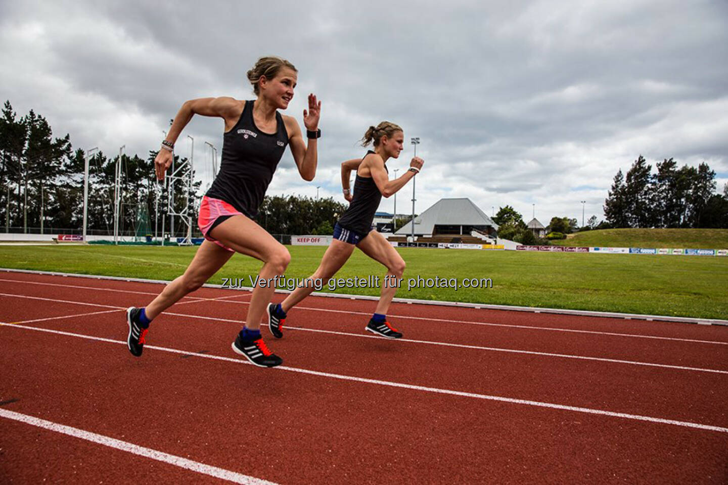 Anna und Lisa Hahner in Auckland, NZ, Tartanbahn, Track & Field, laufen, Bahn