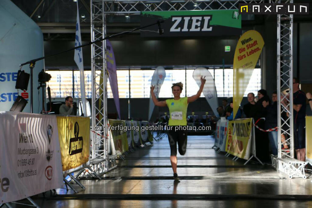 Elisabeth Niedereder: Sieg beim Vienna Indoor Trail Run über die 5km Distanz, © MaxFun Sports (14.12.2015) 