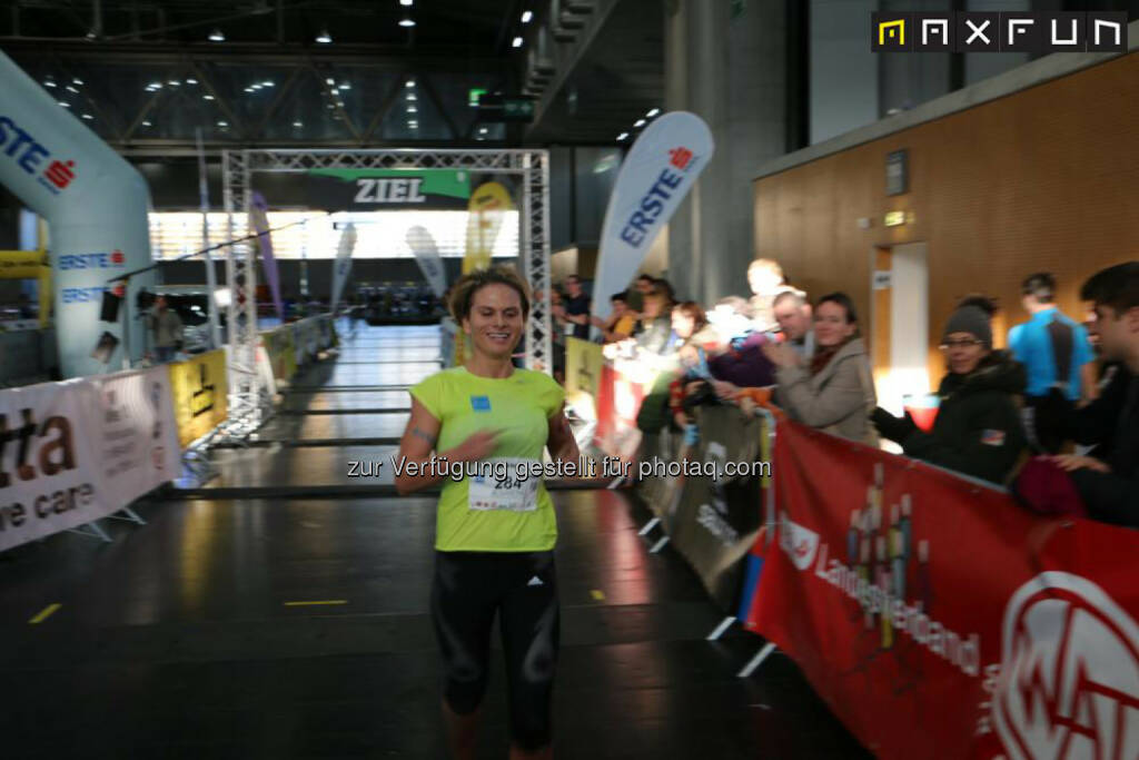 Elisabeth Niedereder: Sieg beim Vienna Indoor Trail Run über die 5km Distanz, © MaxFun Sports (14.12.2015) 