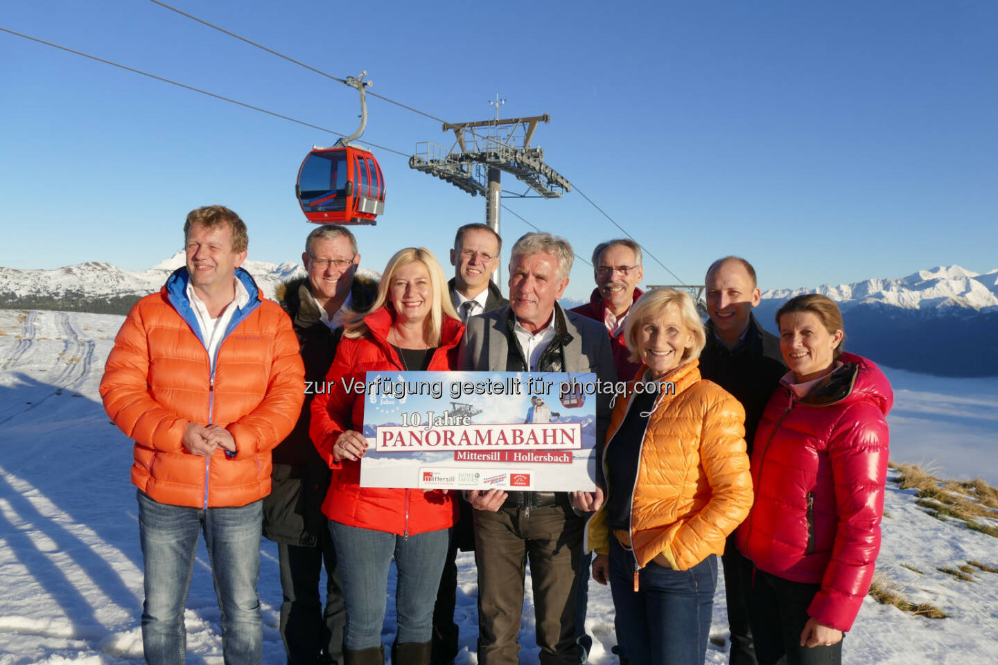 Bgm. Günter Steiner (Gemeinde Hollersbach) /Bgm. Wolfgang Viertler (Stadtgemeinde Mittersill) / Heinz-Peter Stemper (Aufsichtsrat Mittersill Plus) / Helene Gassner (Obfrau Tourismusverband) / Josef Wimmer (Stadtgemeinde Mittersill) / Franz Wieser (GF Panoramabahn Kitzbüheler Alpen GmbH) / Roland Rauch (GF Mittersill Plus GmbH) / Bgm. Sonja Ottenbacher (Gemeinde Stuhlfelden) / Eva-Maria Steinhauser (Erholungshotel Kaltenhauser): Mittersill Plus GmbH: 10 Jahre Panoramabahn - Mittersill/Hollersbach (C) Mittersill Plus GmbH