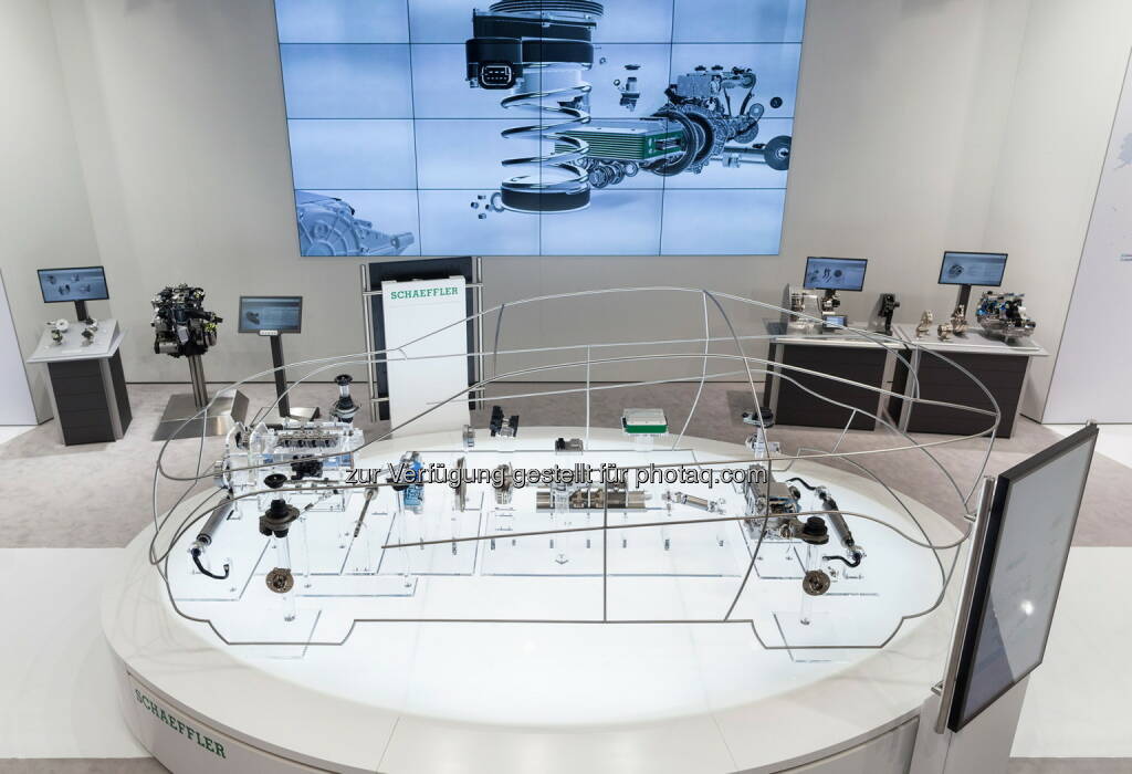 Glass Car : Schaeffler auf der North American International Auto Show (NAIAS) 2016 : Schaeffler zeigt Technologien für die Mobilität von morgen : Fotocredit: Schaeffler, © Aussendung (17.12.2015) 
