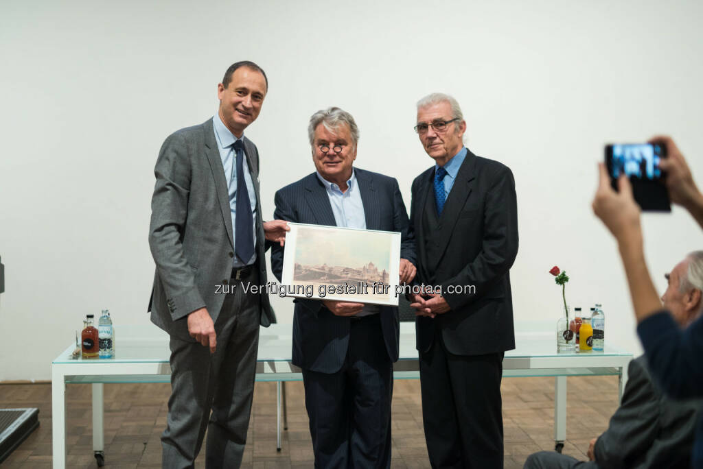 Andreas Mailath-Pokorny (Stadtrat), Hans Peter Haselsteiner (Haselsteiner Familien-Privatstiftung), Michael Pilz (Präsident des Künstlerhauses) : Künstlerhaus und Haselsteiner Familien-Privatstiftung gründen Künstlerhaus Besitz- und Betriebs GmbH : Fotocredit: Künstlerhaus/Nagl, © Aussendung (18.12.2015) 