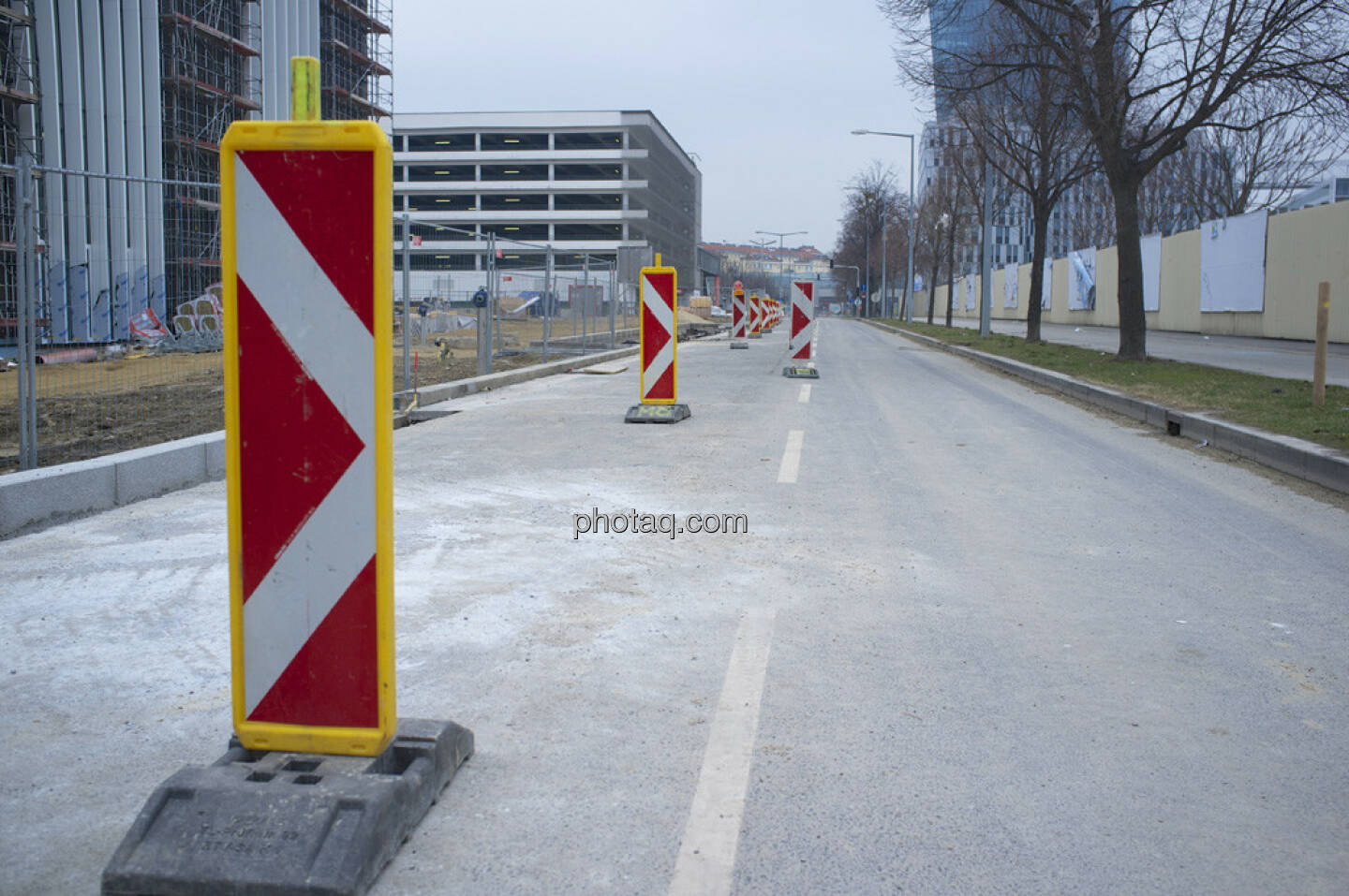 Campus WU, OMV, Strasse