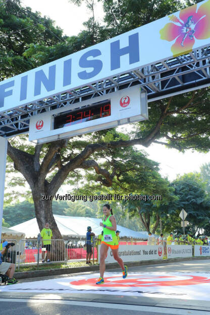 beim Honolulu Marathon, Zieleinlauf (28.12.2015) 