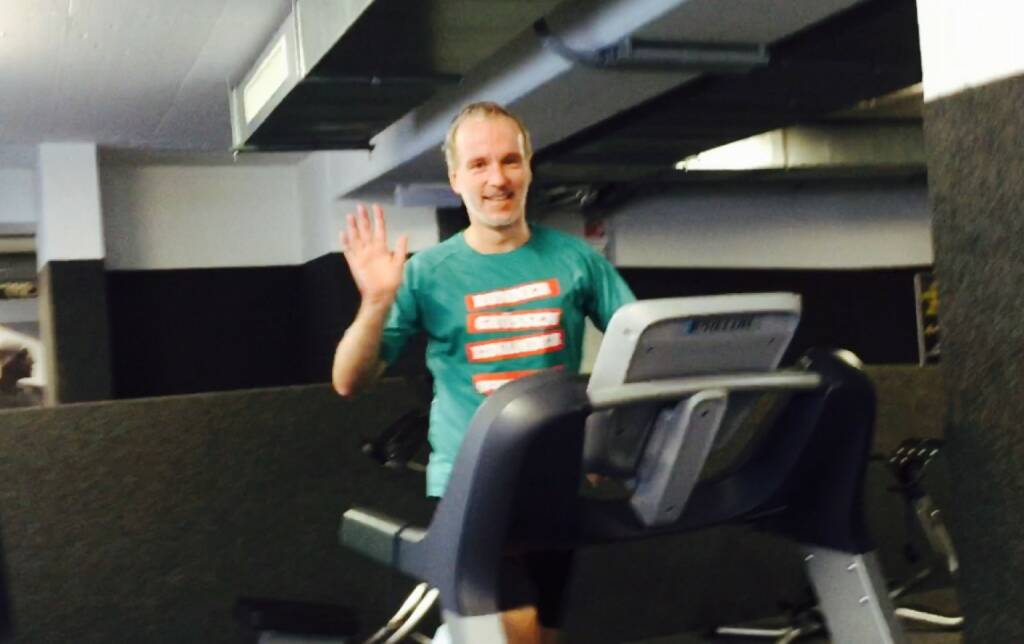 30.12. im Fitinn - 13600m in 60 Min. Shirt von http://www.gruessen.net (30.12.2015) 