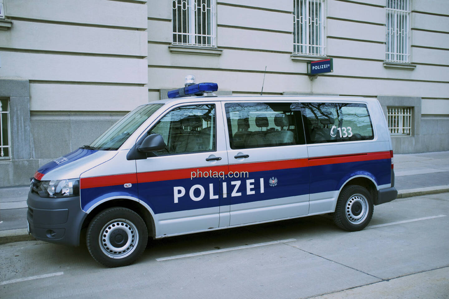 Polizei, 133