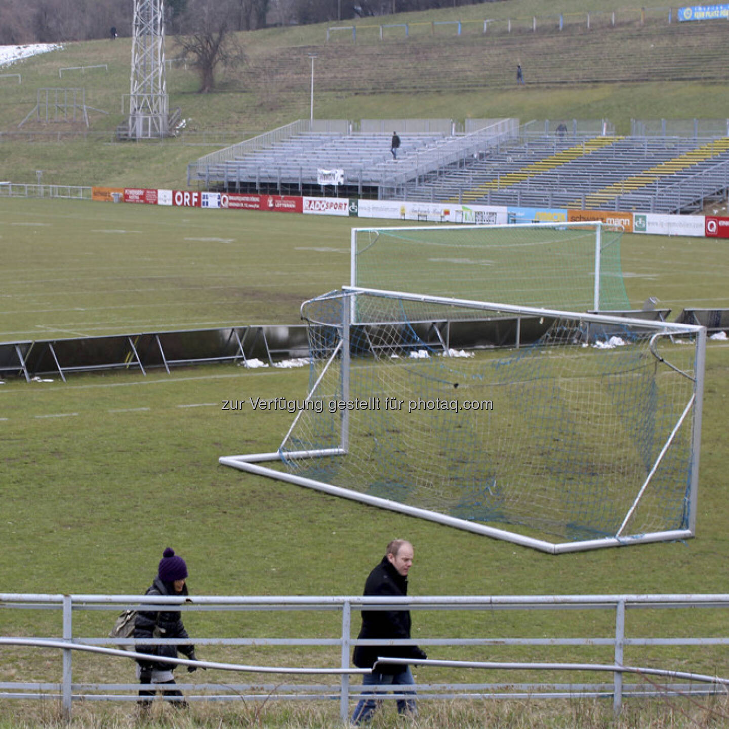 philoro hatte am 29. März zur Schatzsuche im Stadion der Hohen Warte eingeladen. Es ging um einen Schatz aus purem Gold, Wert mehr als 1500 Euro. Hier Bilder von der Schatzsuche.