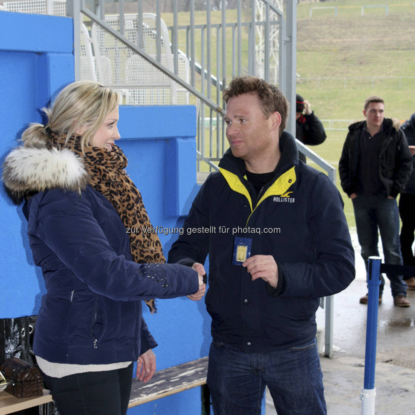 philoro hatte am 29. März zur Schatzsuche im Stadion der Hohen Warte eingeladen. Es ging um einen Schatz aus purem Gold, Wert mehr als 1500 Euro. Hier Bilder von der Schatzsuche.