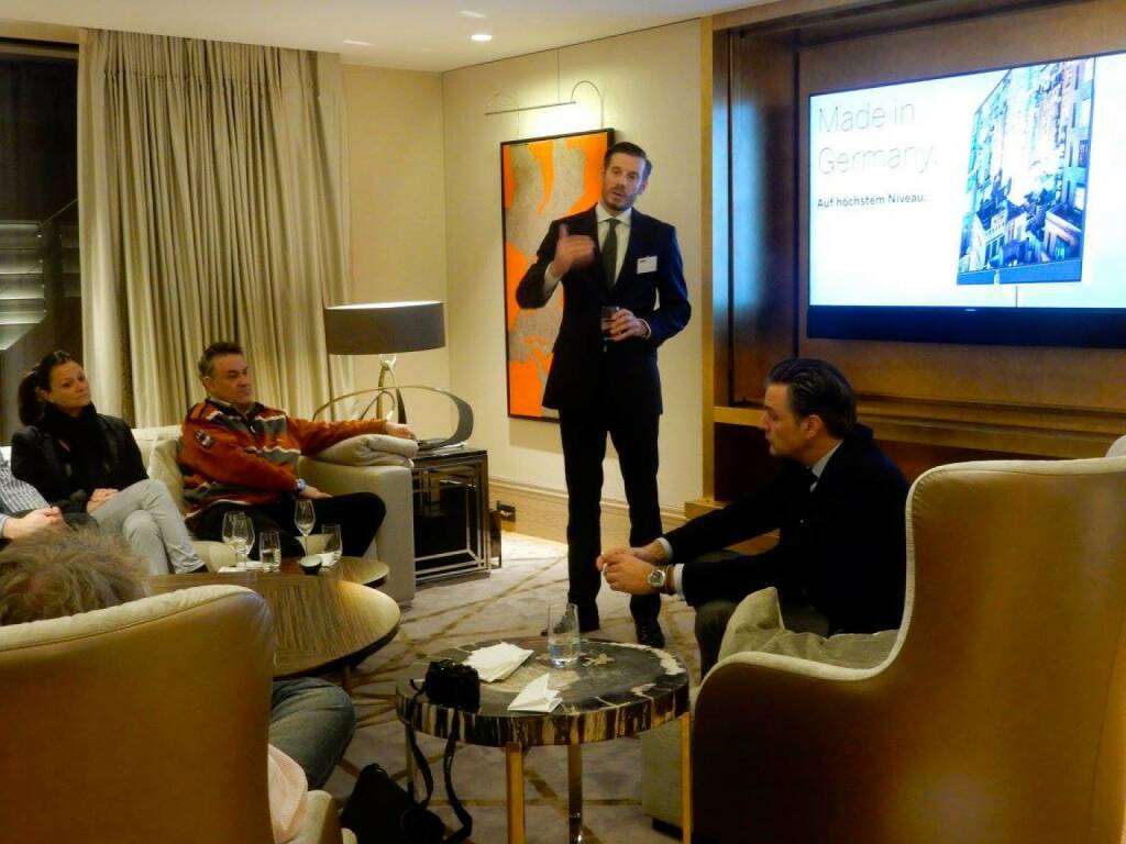 LOEWE-PK im Park Hyatt, Jänner 2016: Mark Hüsges (CEO) und Kurt Doyran (Leiter Gesamtvertrieb) präsentieren die LOEWE-Strategie 2016 und darüber hinaus: Bewährtes und Neuheiten, Produkte und Ausblick auf künftige Technologien.  (18.01.2016) 